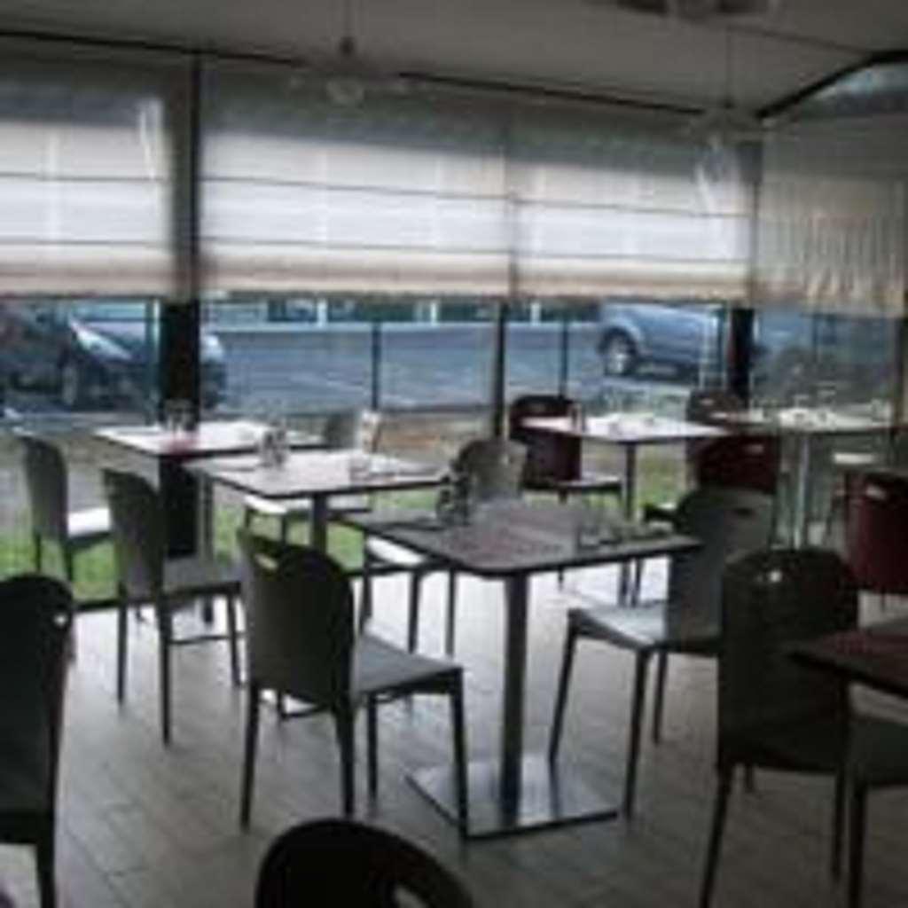 Kyriad Tarbes Bastillac Restaurant foto