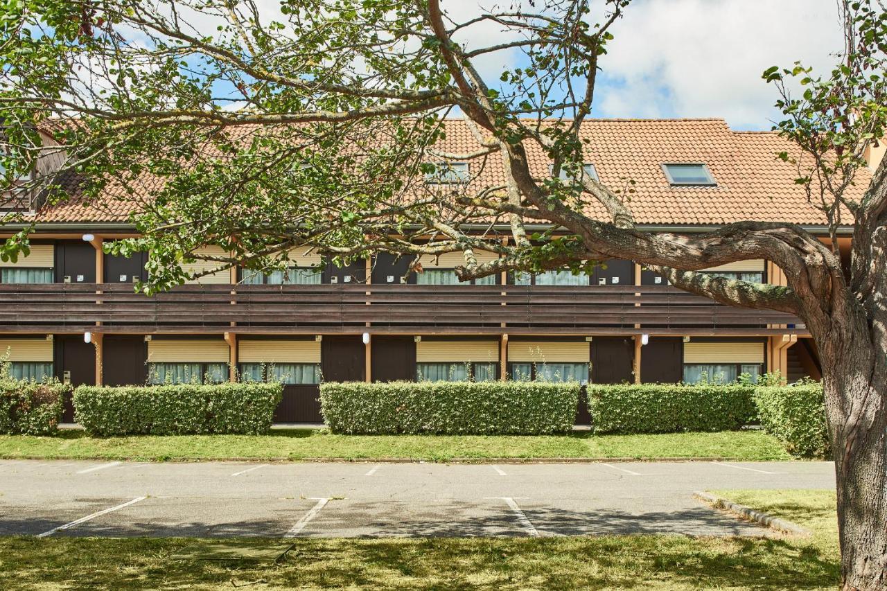 Kyriad Tarbes Bastillac Exterior foto